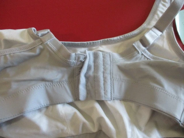 Lote de 4 sujetadores deportivos GODDESS, TALLA 42DD 5056, PANELES LATERALES CÓMODOS, NUEVOS CON ETIQUETAS Foto 3 de 4