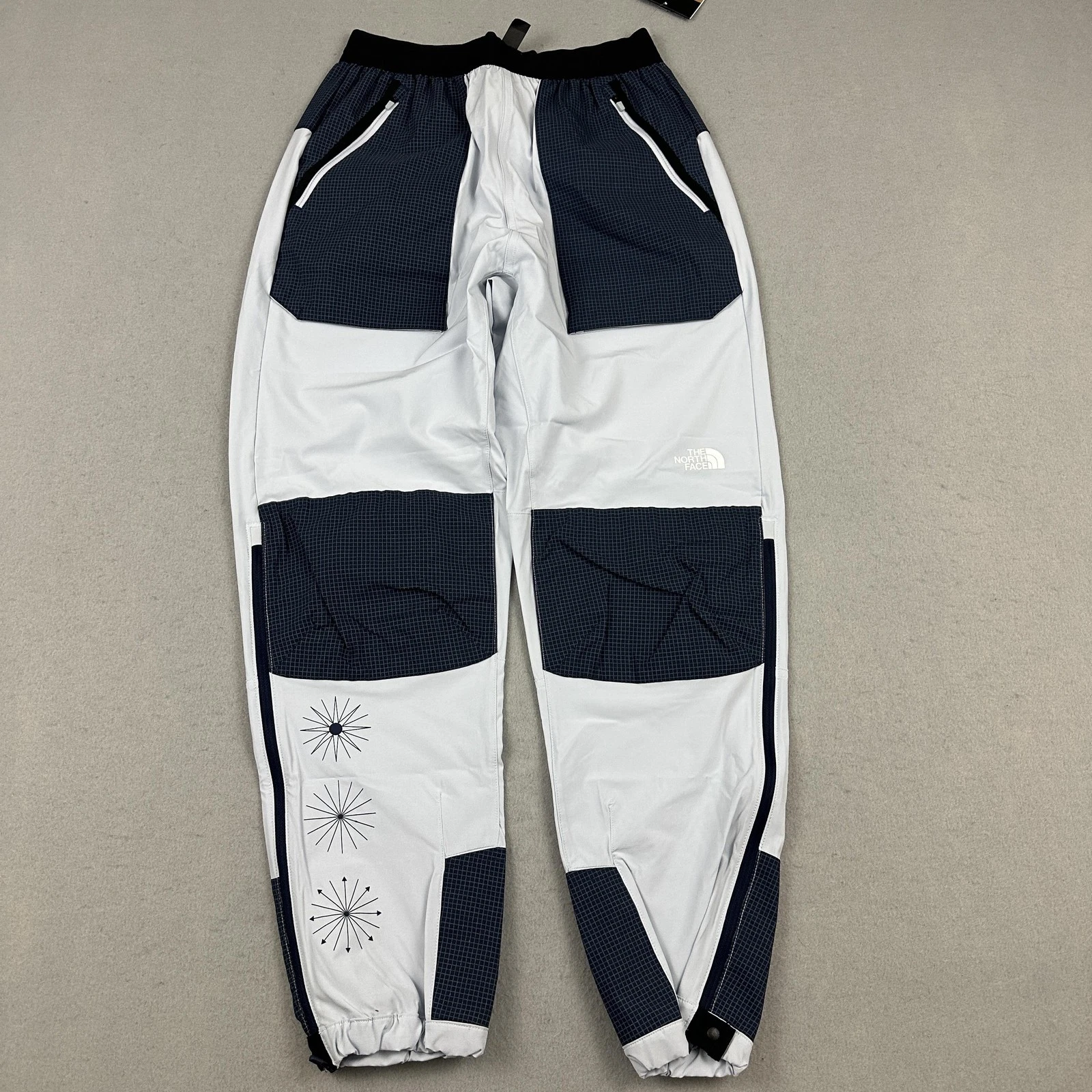 The North Face Trailwear Pants Women Small White OKT Flash Jogger Zip Pockets S
Opens in a new windo