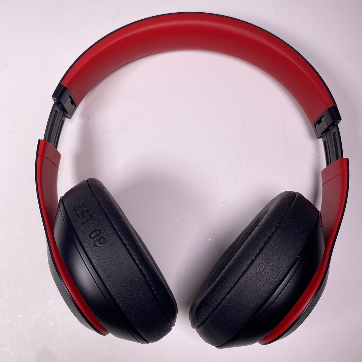 Beats Studio3 Wireless Over-Ear Headphones The Beats Decade Beats Studio3 Wireless Over-Ear Headphones The Beats Decade