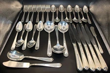31 PCS NATIONAL SILVER E.P.N.S. SILVERPLATE FLATWARE-FORKS, SPOONS, KNIVES