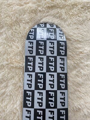 SUPREME FTP Pin Pins FUCK THA POLICE 希少 SUPREME FTP Pin Pins FUCK THA POLICE 希少