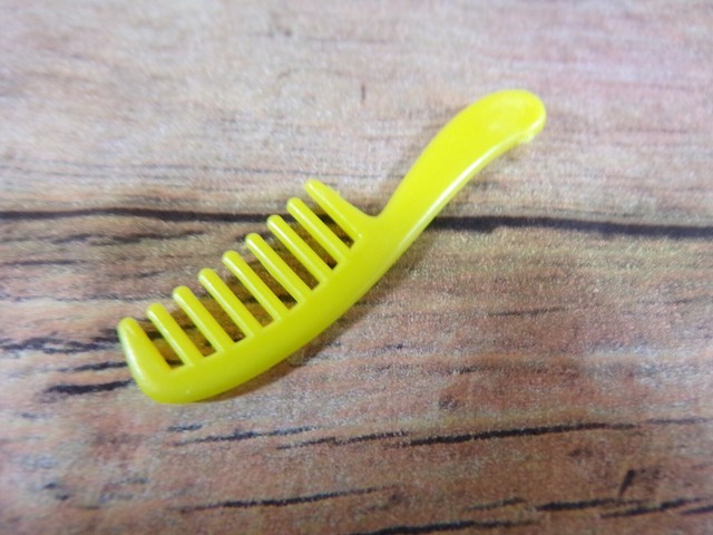 barbie glitter comb
