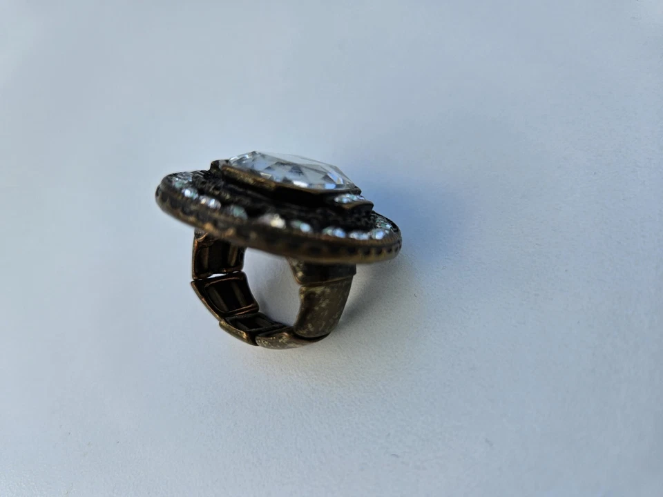 Anillo Vintage Tono Bronce Circonita Cristal Gigante Cóctel Talla Única Para Todos Foto 3 de 4