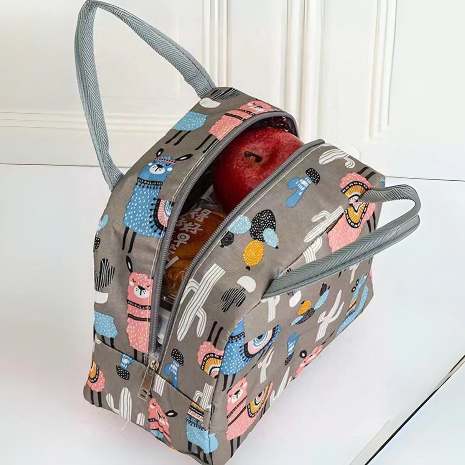 Большая водонепроницаемая дорожная сумка для туалетных принадлежностей с принтом альпака — организация макияжа и предметов первой необходимости - Изображение 2 из 4