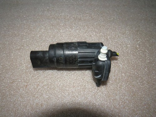 Audi VW  Pumpe für Wischwasserbehälter M18297 1k6955651