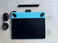 Wacom Intuos Art Pen and Touch, Blue, Small