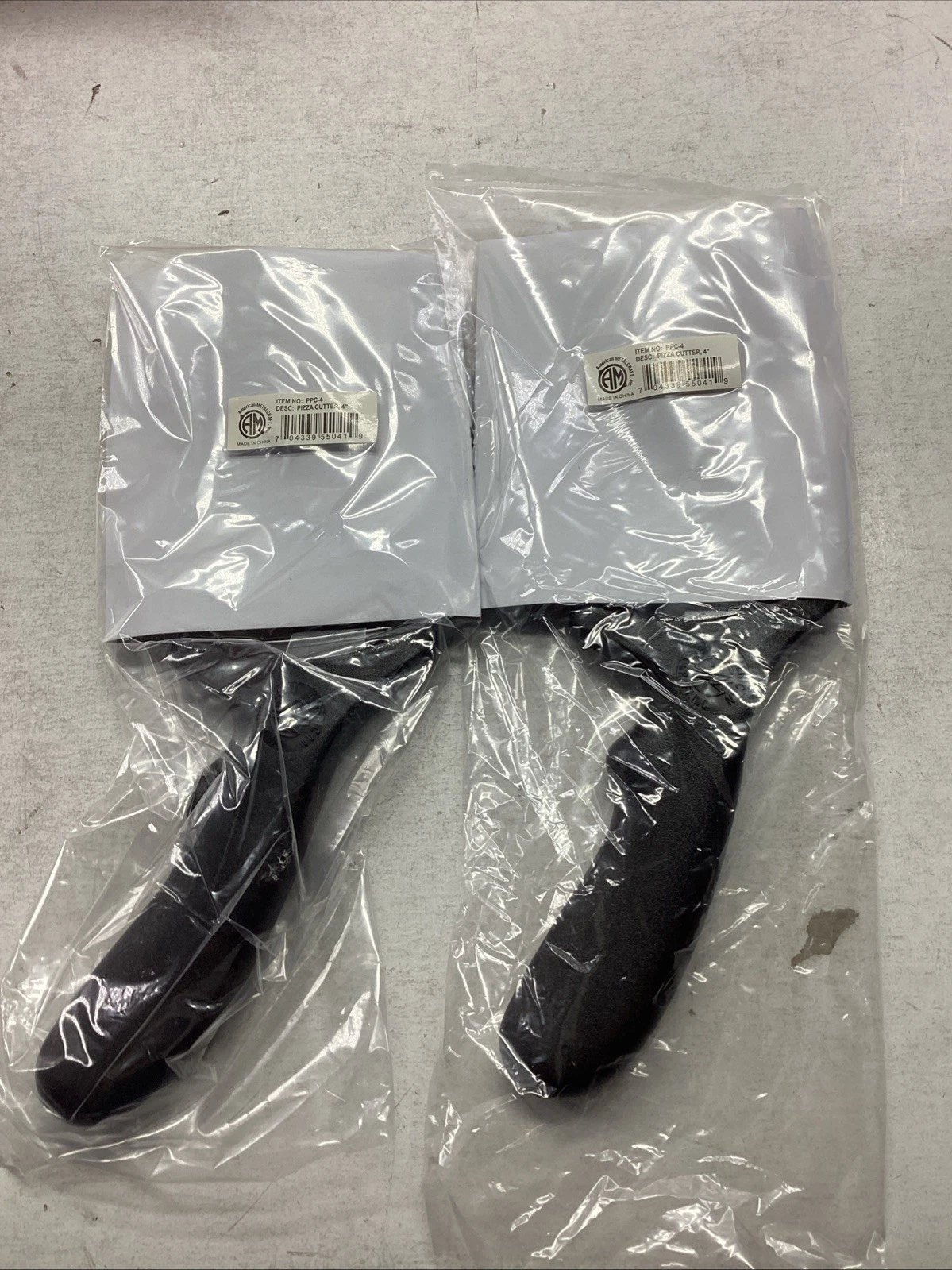 2x Pizza Cutter Plastic Handle 4" Diameter
Opens in a new window or tab