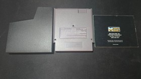 Joe & Mac Data East Authentic Nintendo NES NRMT- game cart w manual & dust cover