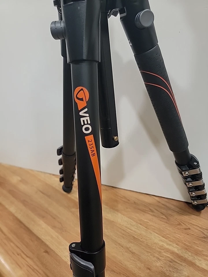 Vanguard VEO 235AB Aluminum Tripod with Ball Head and Bag - Image 3 of 4