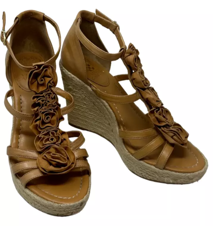 Vince camuto cheap tan wedges