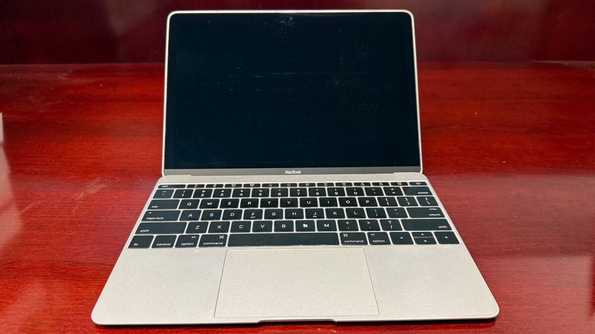 Apple MacBook 12 in 2015 Silver/Intel Core M 1.1 GHz, 256 GB Apple MacBook 12 in 2015 Silver/Intel Core M 1.1 GHz, 256 GB