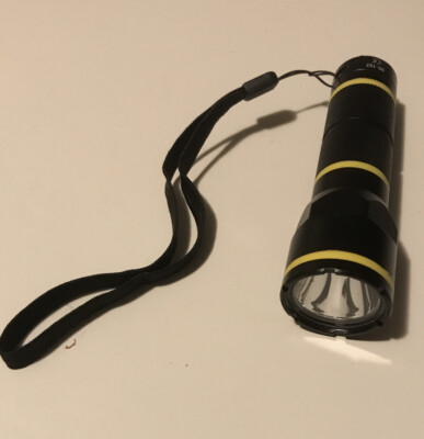 Stanley STA195152 Fatmax Aluminium Taschenlampe 3 X AAA, mit Gürteltasche