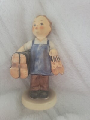 Goebel Hummel Figurine TMK5 #143/0 Boots - Unboxed - 5.25'' tall.