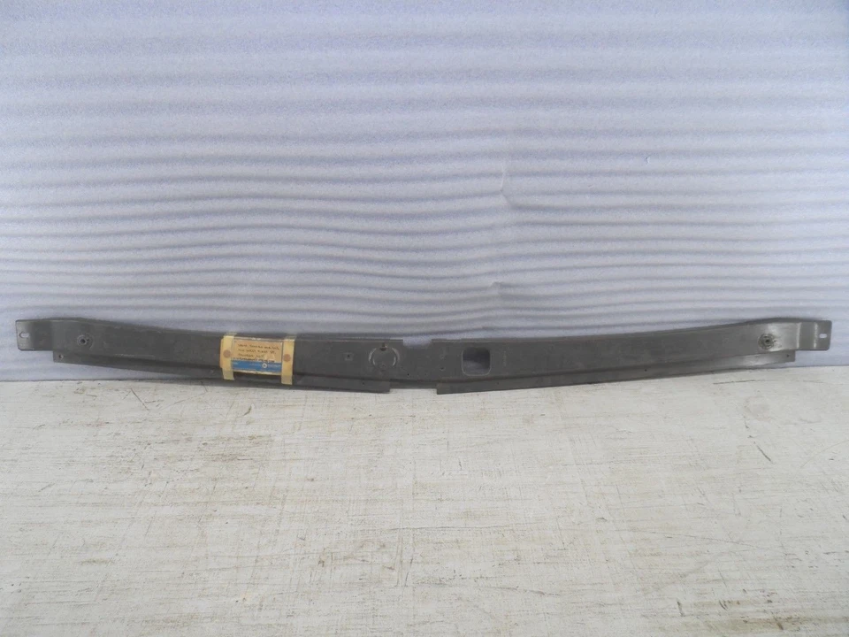 Новая из старых запасов поперечная штанга радиатора 1967-1968 Plymouth Fury Sport Fury Support Assy 2786351 - Изображение 2 из 4