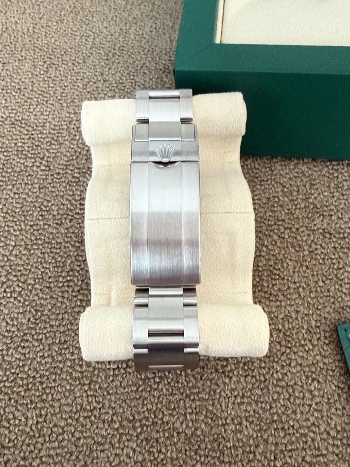 Часы Rolex 2020 UNWORN Submariner дата 41 мм 126610LN черный циферблат керамика нержавеющая сталь - Изображение 3 из 4