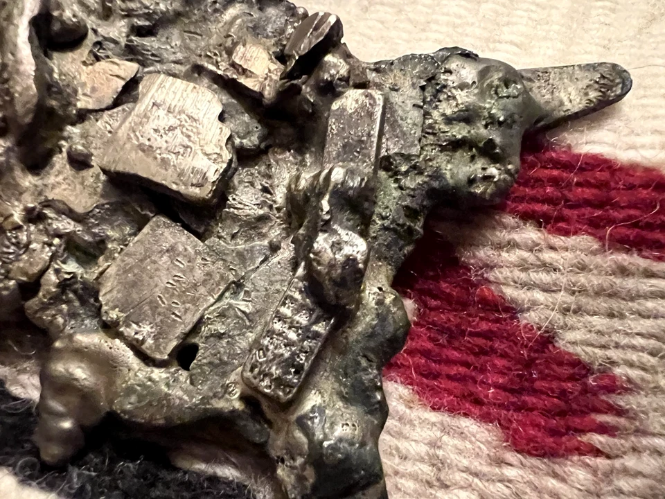 DE COLECCIÓN CYBERPUNK DISTÓPICO EE. UU. Hebilla de cinturón indie brutalista 117 g aleación de metal 3x2 Foto 4 de 4