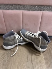 Jordans 11 Cool Grey, 6 Youth