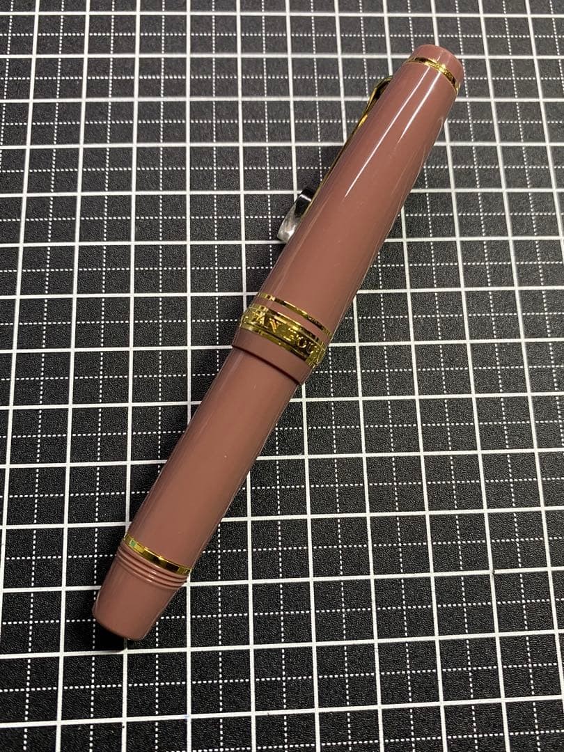 SAILOR Professional Gear Rose-Taupe 字幅MF SAILOR Pro Gear Fountain Pen Rose Taupe 14K MF Nib 11-1300-332
