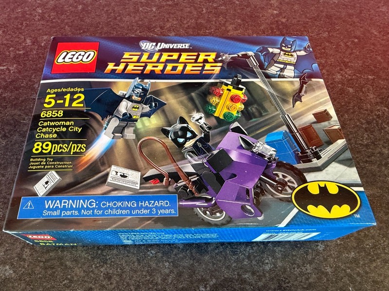 LEGO Super Heroes 6858 Catwoman Catcycle City Chase Batman DC Comics Sealed