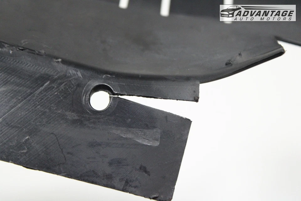 Chevrolet Camaro 2016-2023 radiador deflector de aire inferior cubierta lateral izquierda OEM Foto 4 de 4