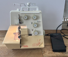 Serger Bernina Bernette Funlock 004D/004 Sewi...