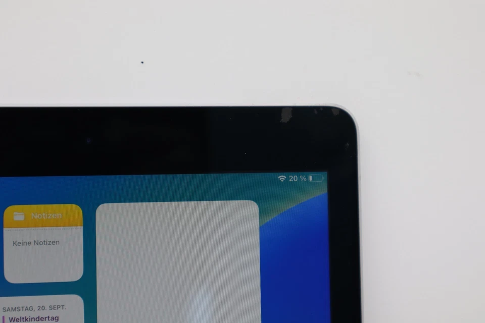 Apple iPad Pro 9.7 2016 32GB Space Gray WiFi A1673 AKKU DEFEKT #5680 - Bild 2 von 4