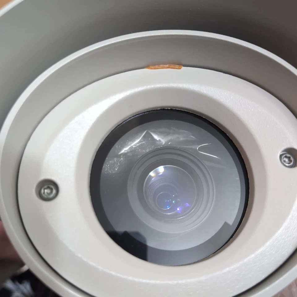 Bosch VKN-5085V10-20 720 TVL Outdoor DINION 960H True Day/Night Camera Kit,... - Image 3 of 4