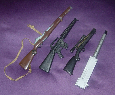 当時物　HASBRO 　GIジョー　金属製M-16付 1:6 Hasbro GI Joe M16 Rifle (Plastic) for 12