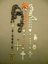 3 stare różańce i zawieszki (33)