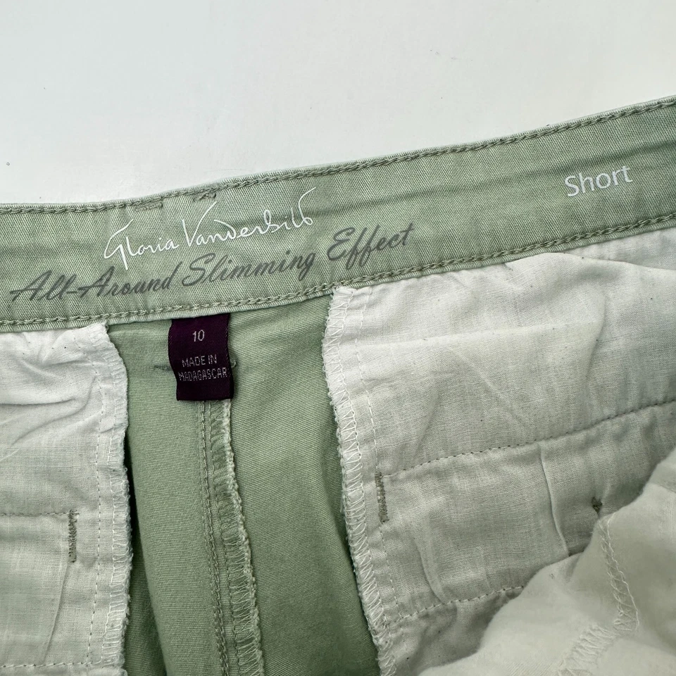 Shorts verde chino Gloria Vanderbilt 5,5" costura interna feminino tamanho 10 - Imagem 3 de 4