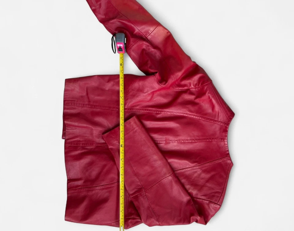 Chaqueta de cuero roja Alfani para mujer 1X puede verse muy bien como un look de gran tamaño Foto 3 de 4