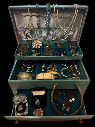 Vintage To Now Estate Costume Jewelry Lot Retro MCM Modern Gold Silver In Color
