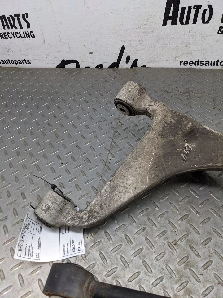 2003-2006 Nissan 350Z oem RH passenger side rear suspension control arms 1154561 - Image 2 of 4