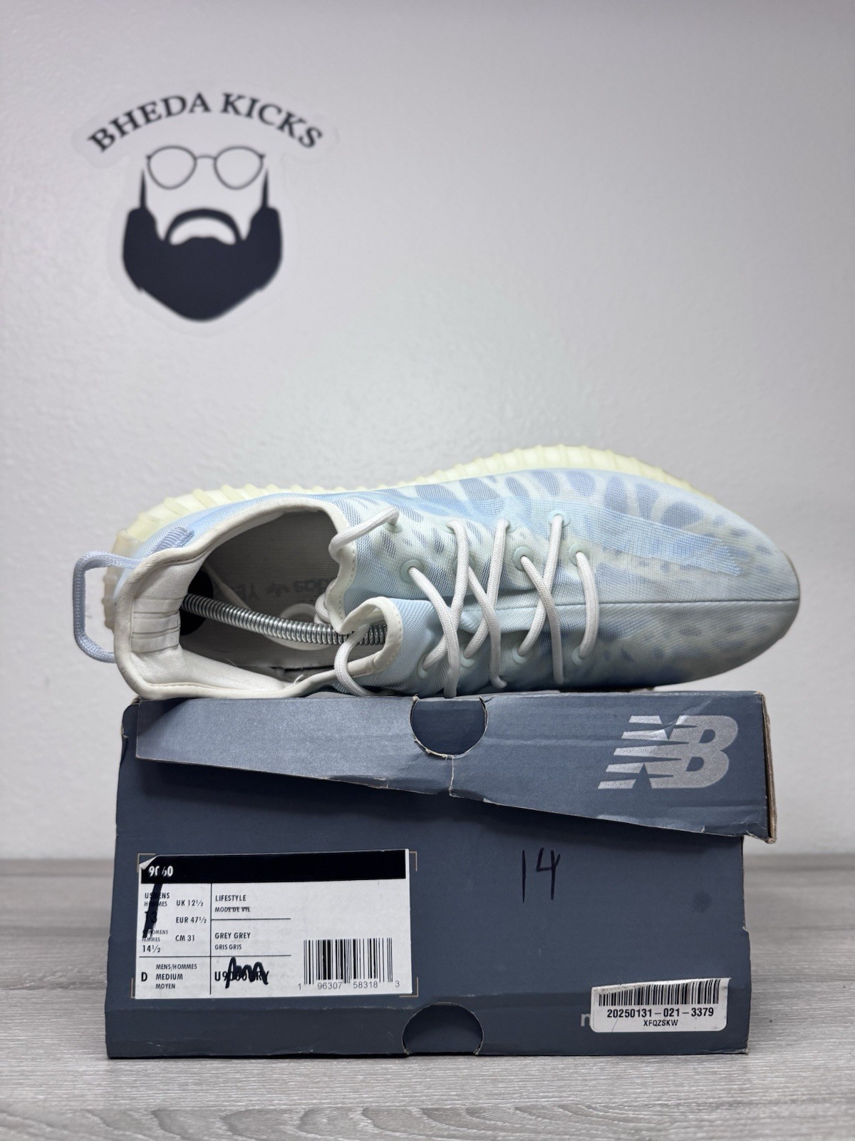 Size 14 - Adidas Men's Yeezy Boost 350 V2 Mono Ice GW2869 Preowned Authentic thumbnail 11