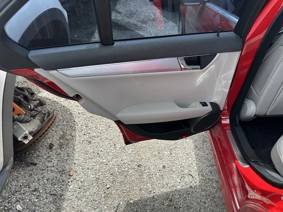 MERCEDES BENZ C350 C300 OEM 11 JUEGO DE 4 PANELES DE PUERTA LATERALES DELANTEROS Y TRASEROS Foto 4 de 4