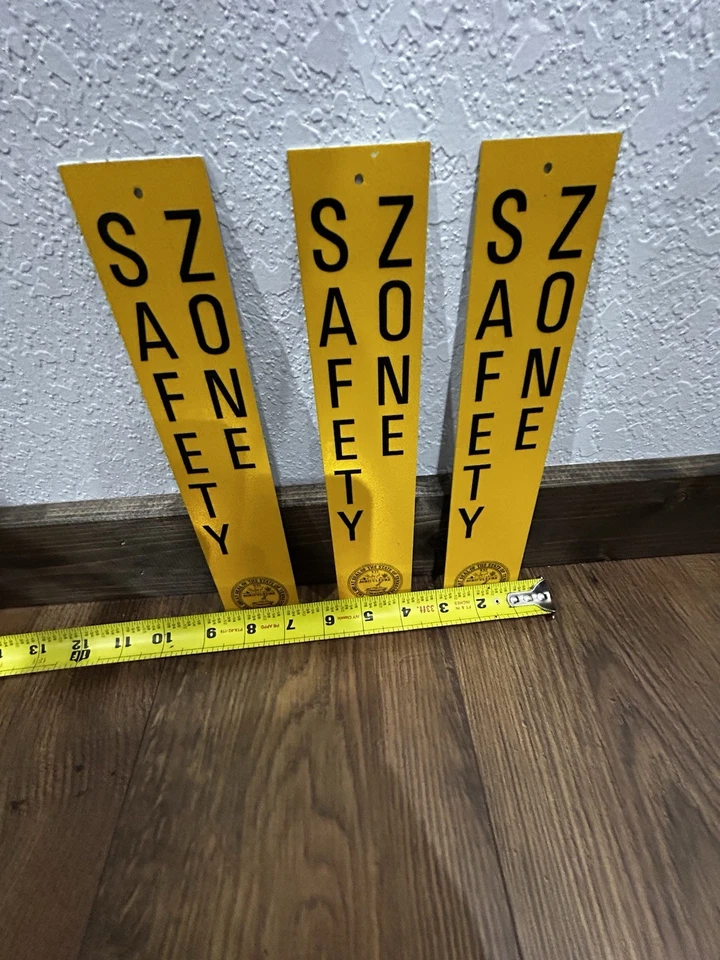 Tennessee Safety Zone Metal Hunting Signs Lot of 3 - TN Parks, Forestry SIGNS - Image 2 of 4