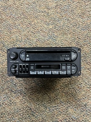 GENUINE DODGE CHRYSLER JEEP CD PLAYER RADIO STEREO P04858540AE OEM 99 300M