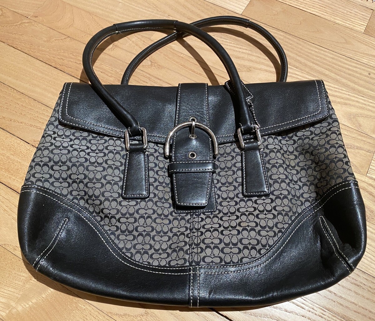 Authentic Coach signature Handbag Black/Silver Soho Flap K35 Authentic Coach signature Handbag Black/Silver Soho Flap K35