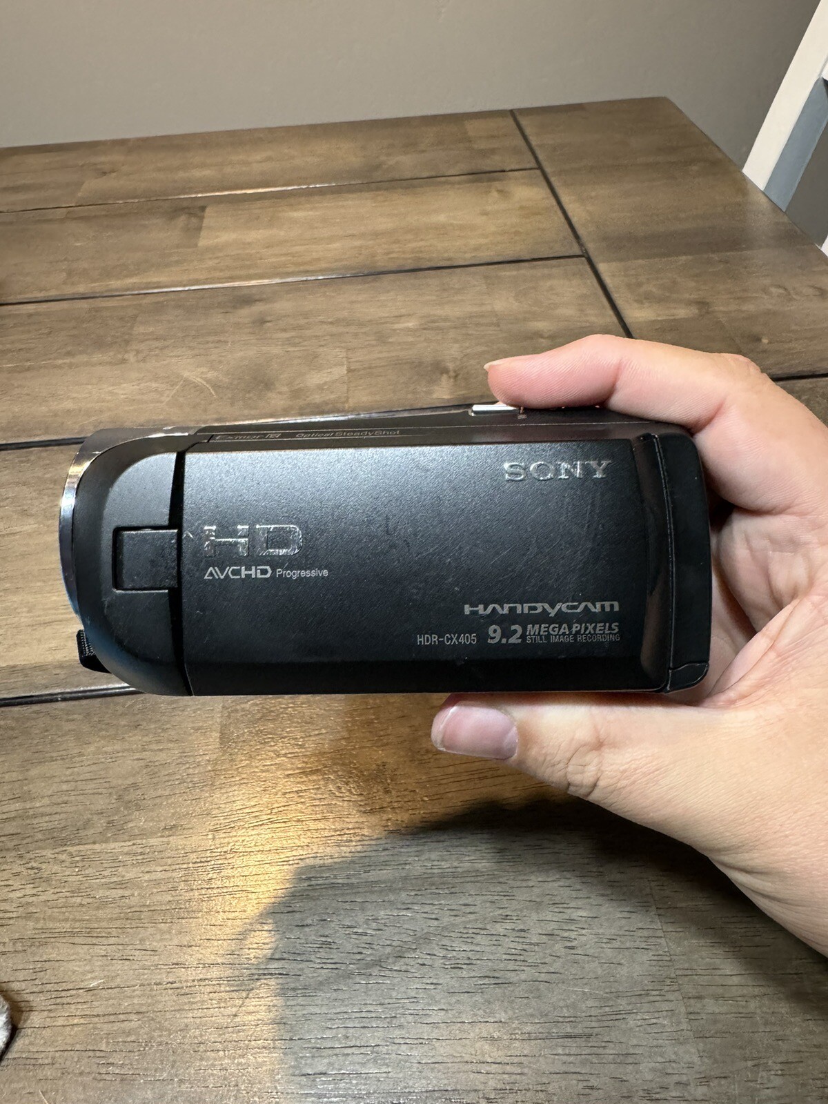 Sony Handycam HDR-CX405 Camcorder, Full HD W/ 60x Zoom, W/ Battery