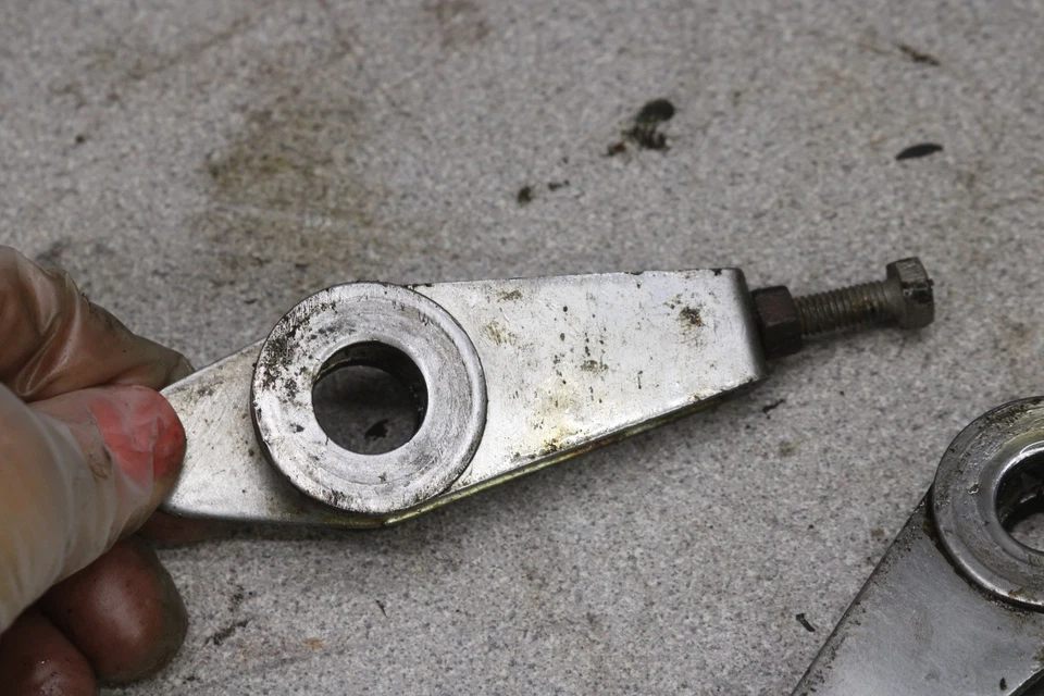 1969 Honda CL125A CL125 A Twin AJUSTADORES DE CORRENTE DE EIXO TRASEIRO I13-1141.SA - Imagem 4 de 4