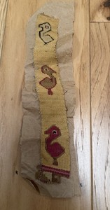ANTIQUE PERUVIAN PRE-COLUMBIAN CHIMU? FABRIC TEXTILE FRAGMENT W/ BIRD DESIGN
