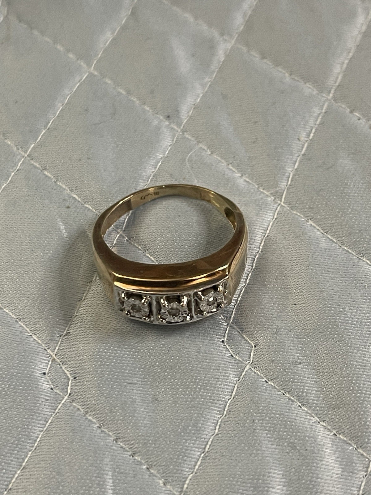 Used 10k Solid Solid Gold With 3 Diamonds Man Rin… - image 4