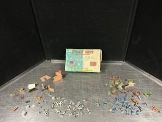 Vintage Marx Blue and Gray Armies Play Set Miniature Civil War Soldiers Horses