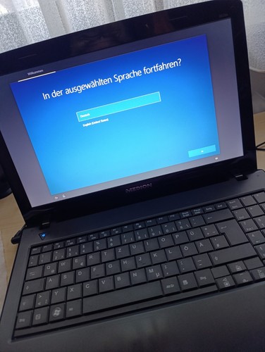 Medion MD 98330 E6214 Akoya Laptop - Bild 2 von 10