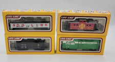 VINTAGE LIFE-LIKE RAILROAD RAILCARS 4PC LOT A 