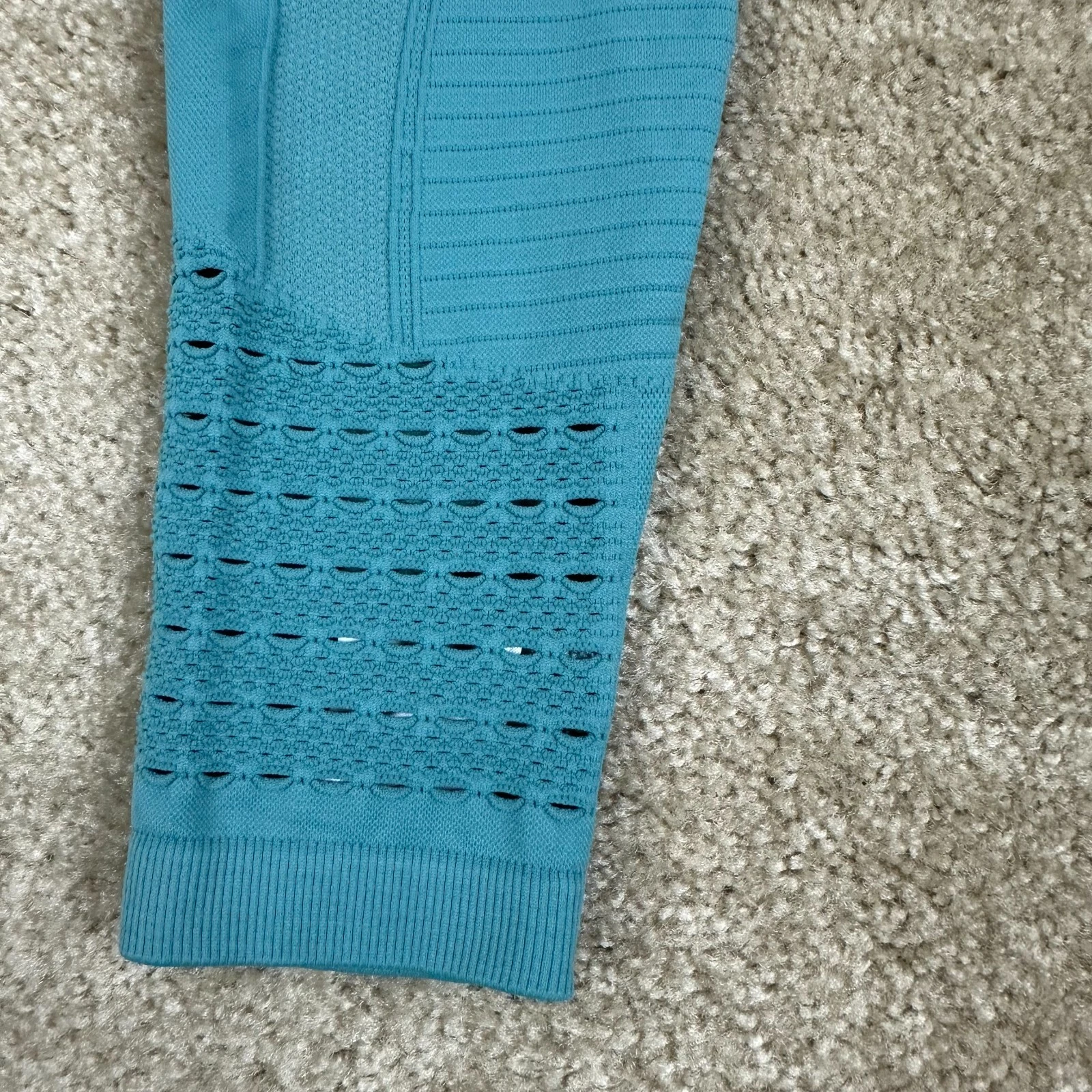 gymshark mid rise big logo spell out leggings