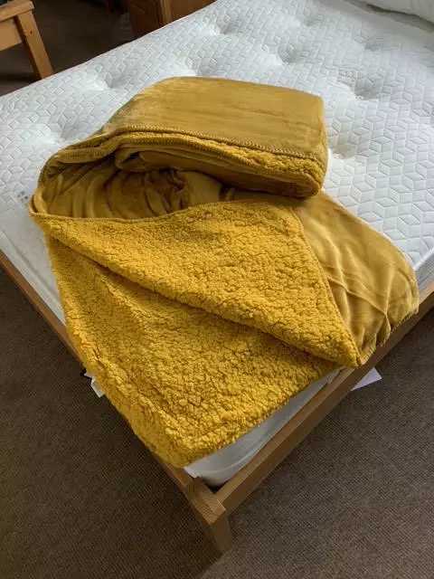 Malini cosy throw sale
