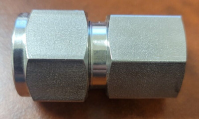 NEW Swagelok equivalent to SS-2000-7-20 Stainless Steel Swagelok Tube Fitting