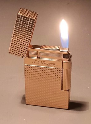 S.T. Dupont Lighter is a model from the Ligne 2 series with Diamond Head...