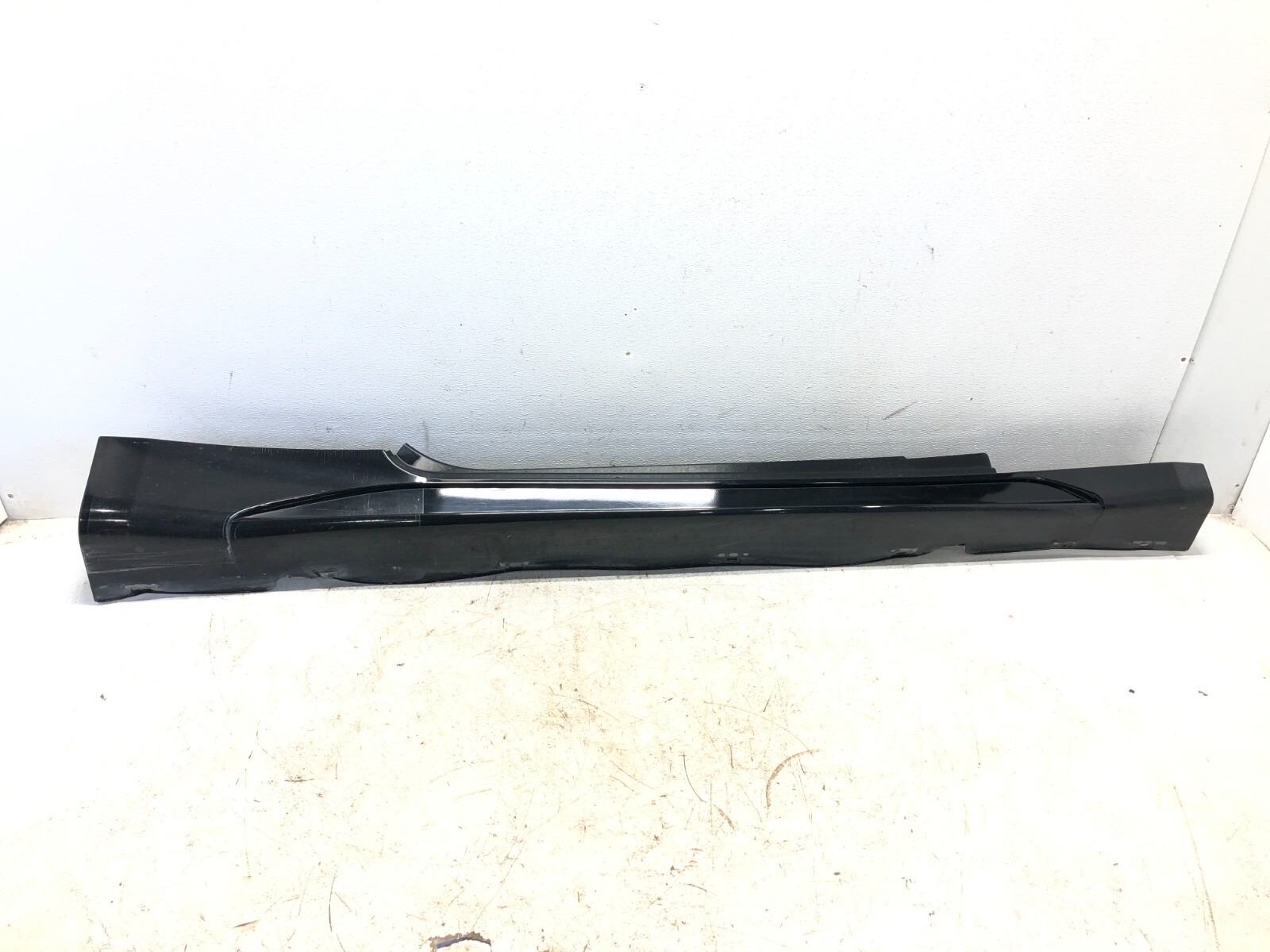 2008-2018 MASERATI GRANTURISMO S M145 RIGHT PASS SIDE SKIRT ROCKER PANEL OEM